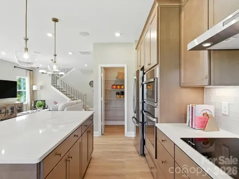 8328 Discovery Lane Charlotte NC 28216