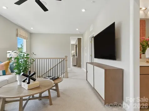 8328 Discovery Lane Charlotte NC 28216