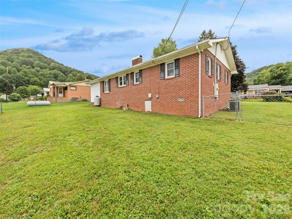 241 Grandview Circle Waynesville NC 28786