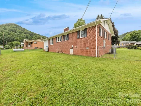 241 Grandview Circle Waynesville NC 28786