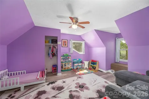 20 Lionel Place Asheville NC 28806