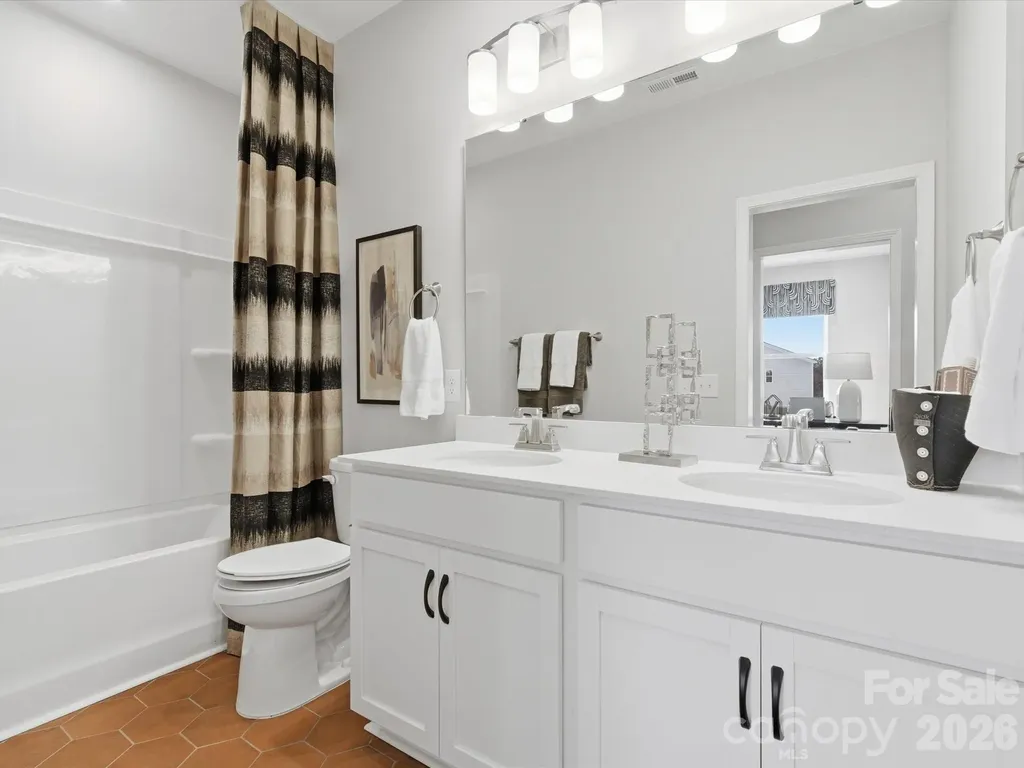 8418 Discovery Lane Charlotte NC 28216