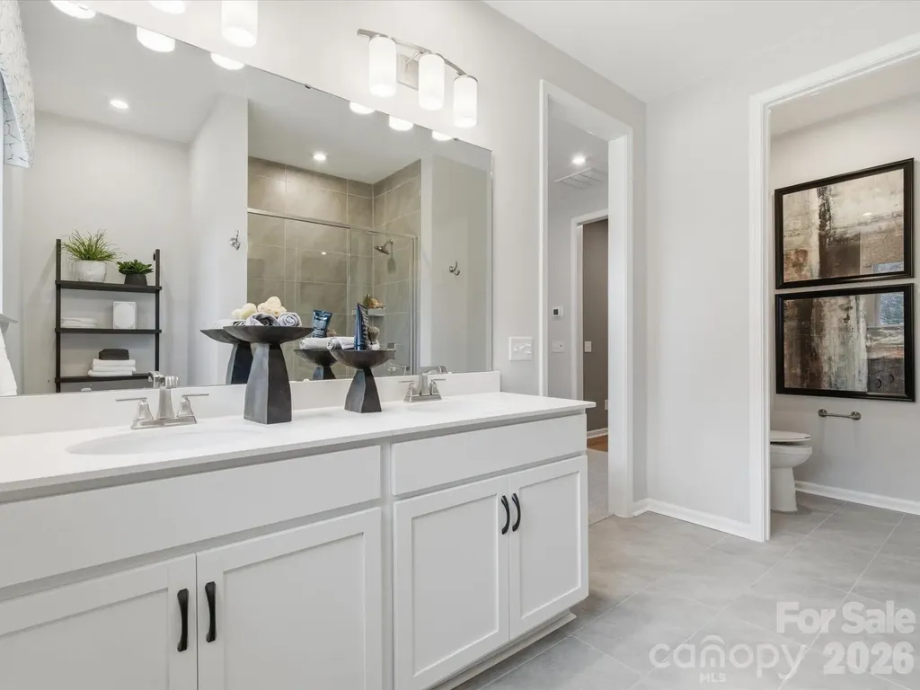 8418 Discovery Lane Charlotte NC 28216