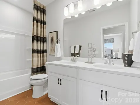 8418 Discovery Lane Charlotte NC 28216