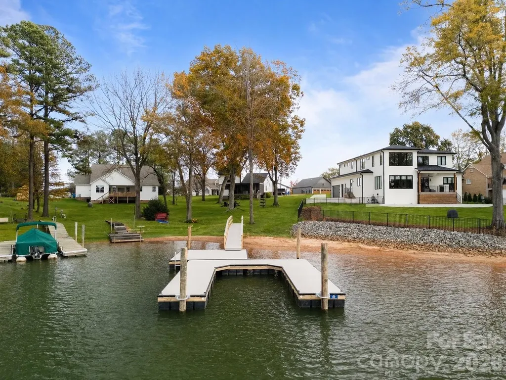 240 Shoreline Loop Mooresville NC 28117