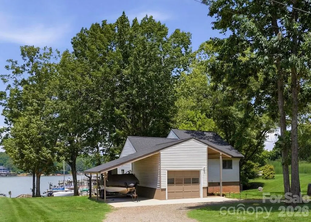 240 Shoreline Loop Mooresville NC 28117