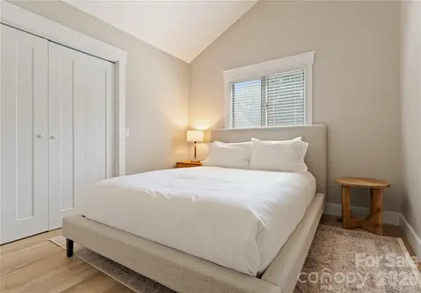 240 Shoreline Loop Mooresville NC 28117