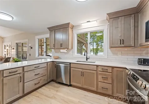 240 Shoreline Loop Mooresville NC 28117