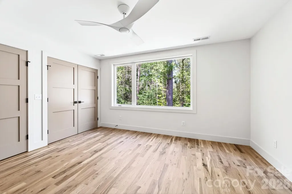 63 Orrinel Way Asheville NC 28806