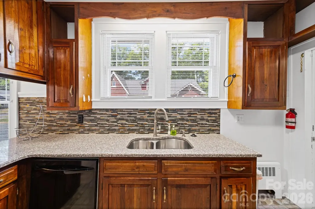 729 Montgomery Avenue Albemarle NC 28001