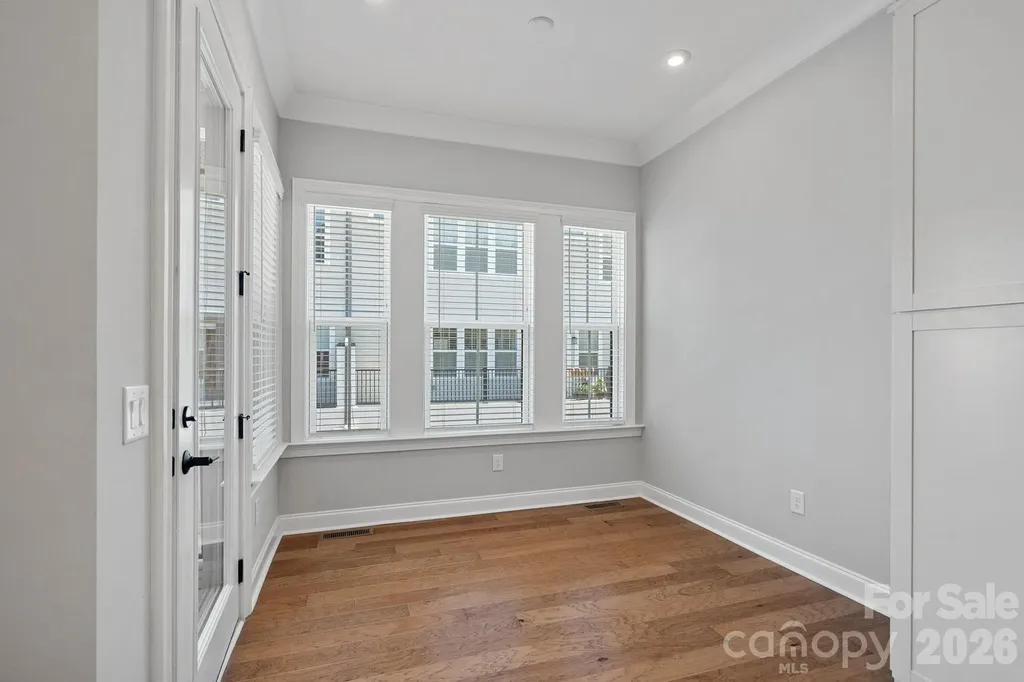 2543 Deacon Avenue Charlotte NC 28204