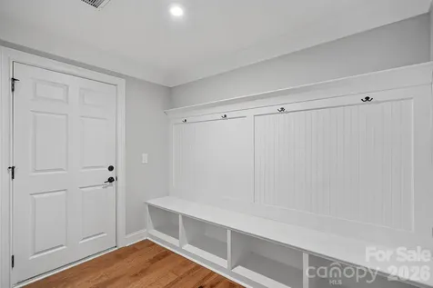 2543 Deacon Avenue Charlotte NC 28204