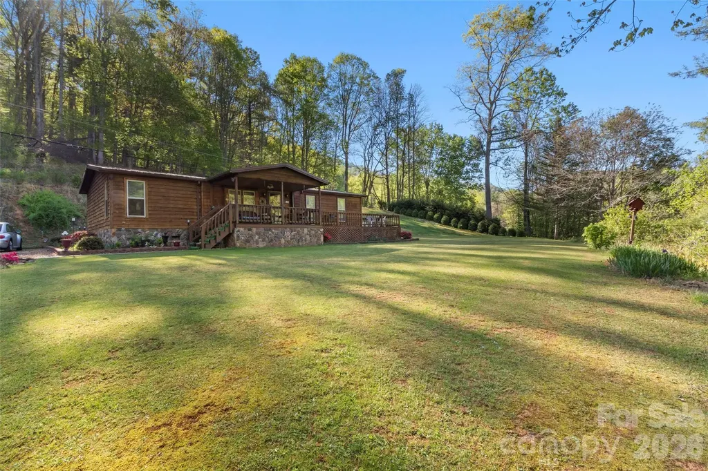 1270 Old Mine Fork Road Burnsville NC 28714