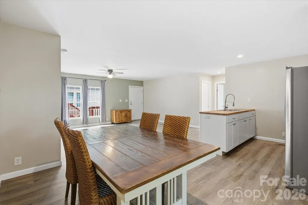 106 Central Avenue Swannanoa NC 28778