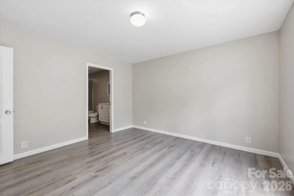 106 Central Avenue Swannanoa NC 28778