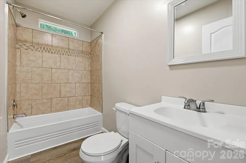 106 Central Avenue Swannanoa NC 28778