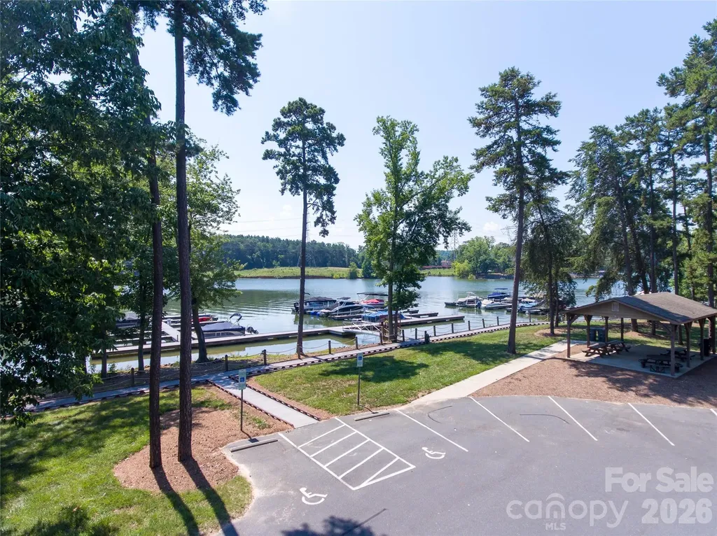 5017 Hermitage Court Belmont NC 28012