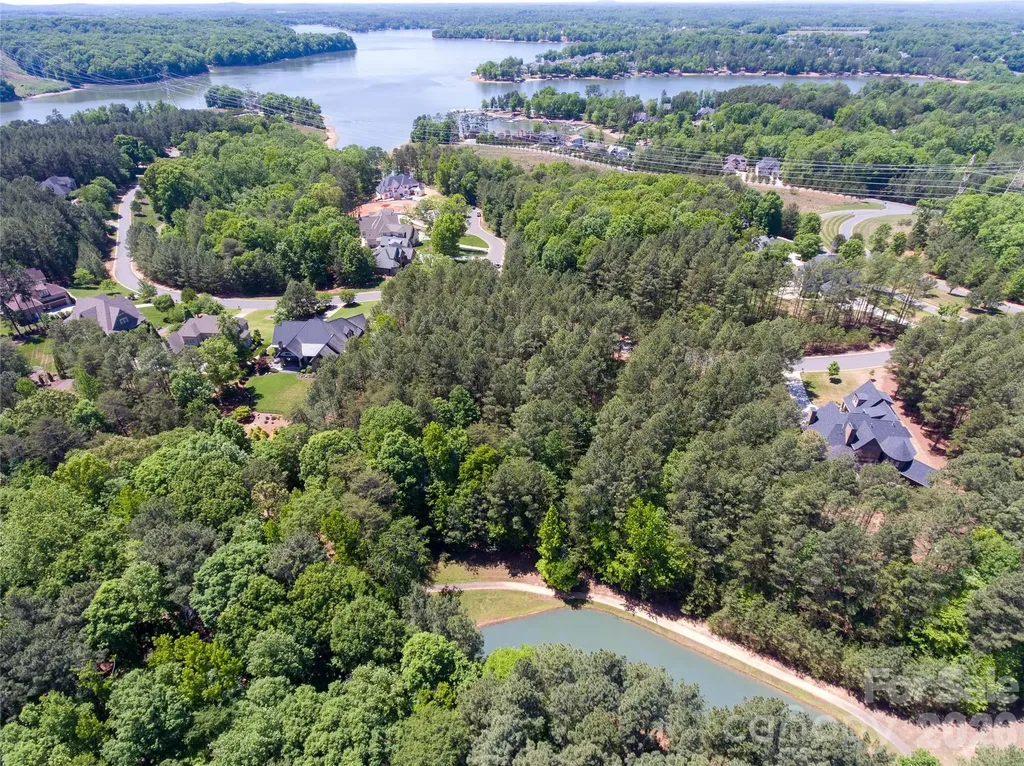 5017 Hermitage Court Belmont NC 28012