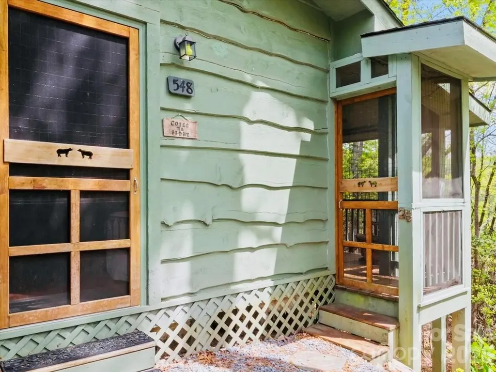 548 Bear Cub Drive Spruce Pine NC 28777