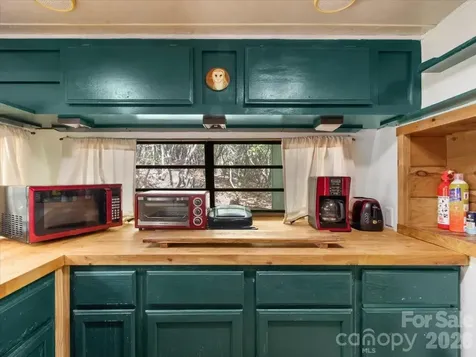 548 Bear Cub Drive Spruce Pine NC 28777