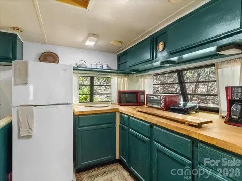 548 Bear Cub Drive Spruce Pine NC 28777