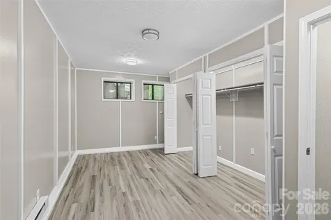 659 Salisbury Road Hendersonville NC 28792