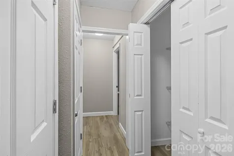 659 Salisbury Road Hendersonville NC 28792