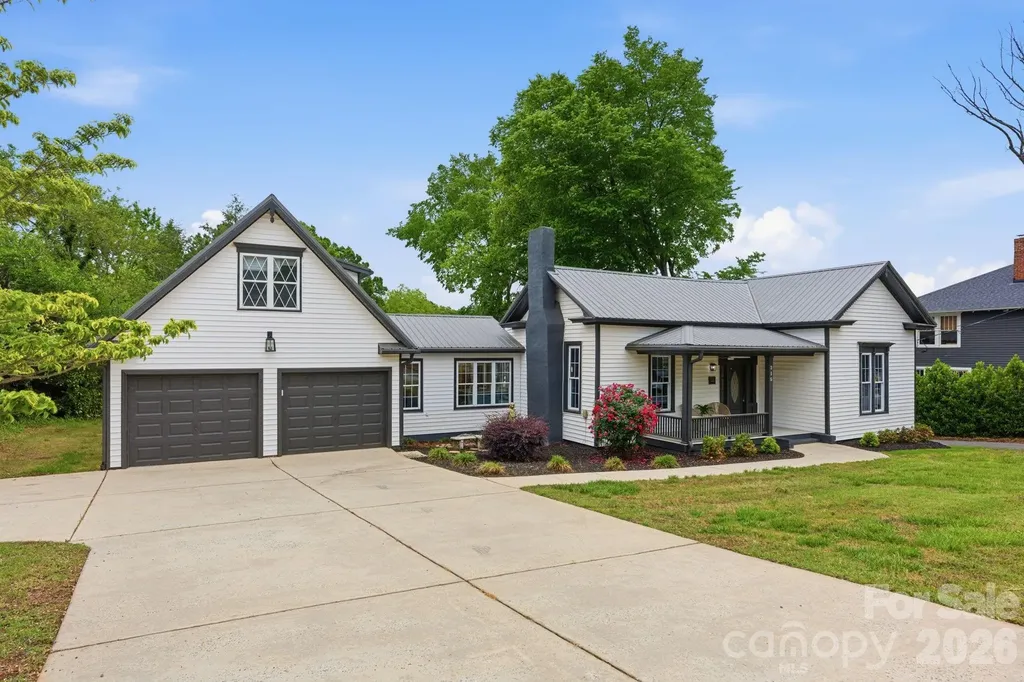 315 S Main Street Davidson NC 28036