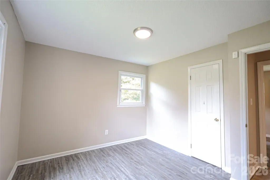 1006 Iris Drive Gastonia NC 28056
