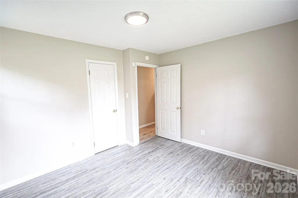 1006 Iris Drive Gastonia NC 28056