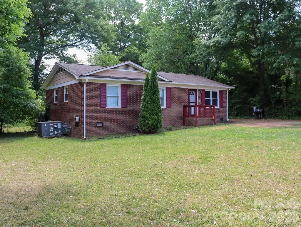 1006 Iris Drive Gastonia NC 28056