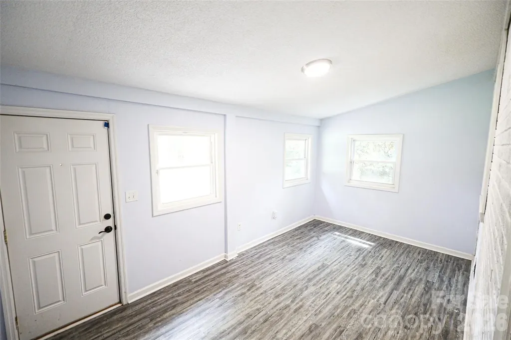 1006 Iris Drive Gastonia NC 28056
