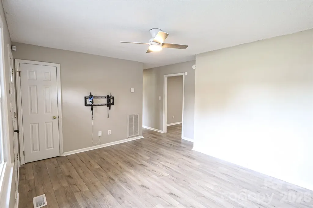 1006 Iris Drive Gastonia NC 28056