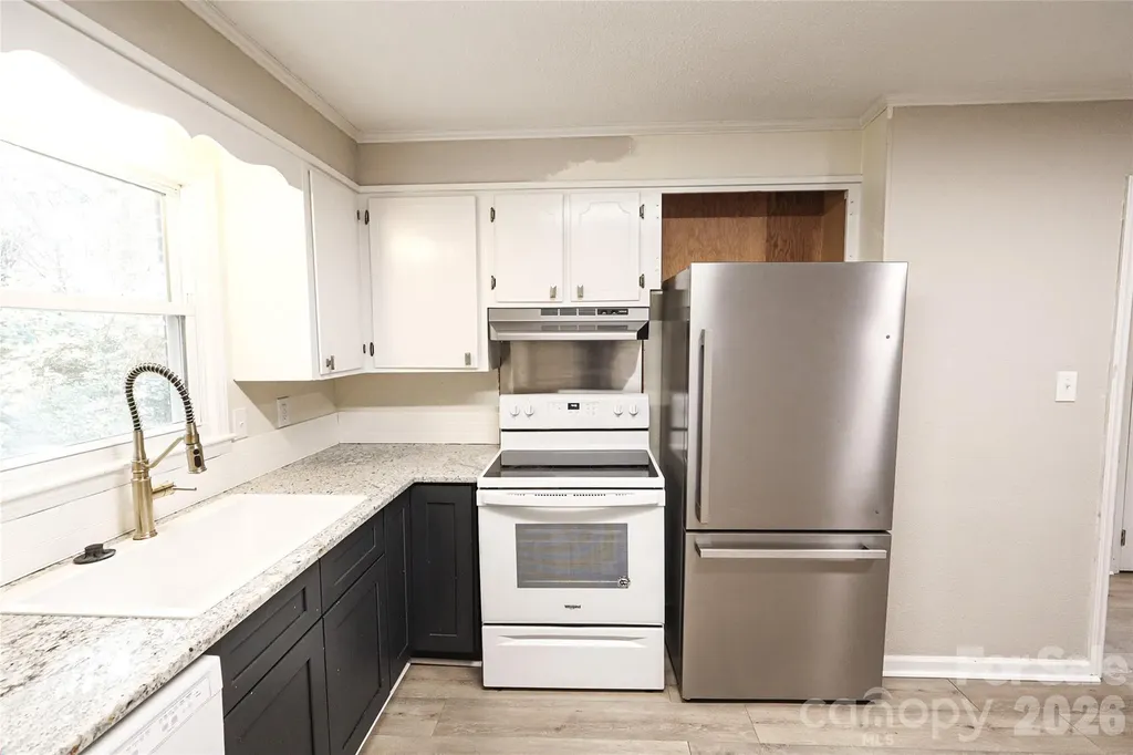 1006 Iris Drive Gastonia NC 28056