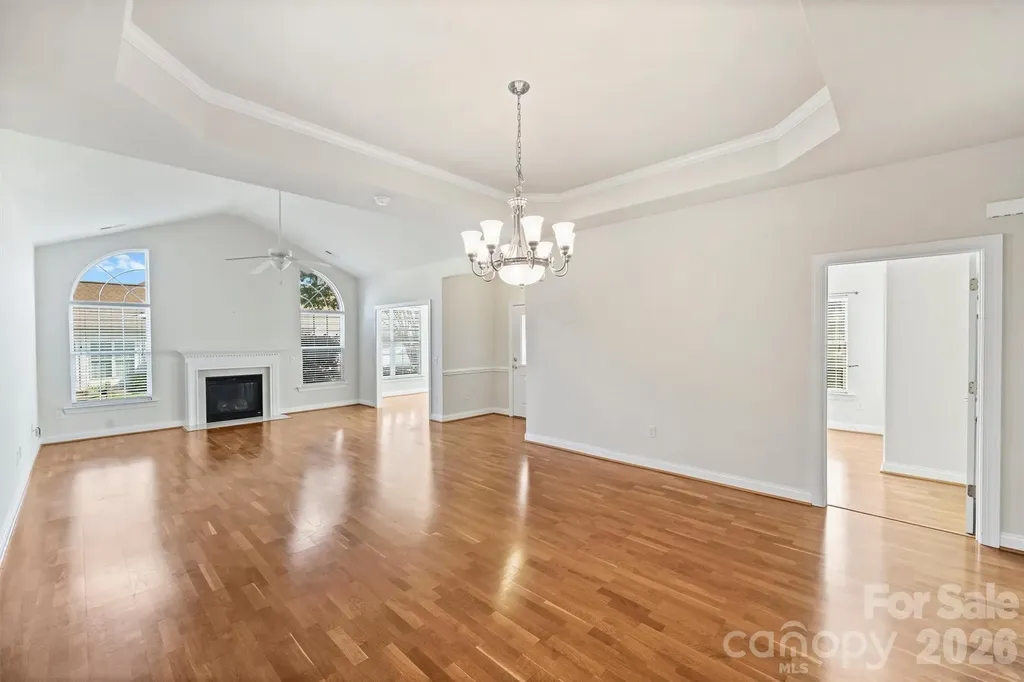 2015 Woodburn Terrace Matthews NC 28105