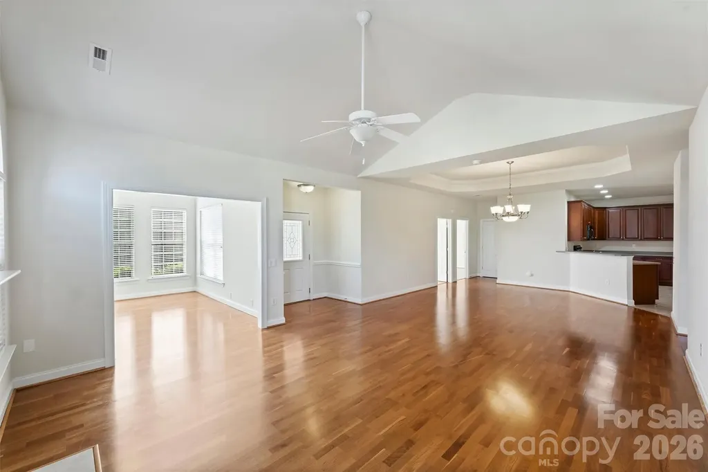 2015 Woodburn Terrace Matthews NC 28105