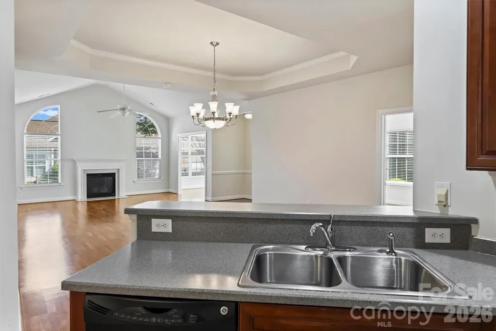 2015 Woodburn Terrace Matthews NC 28105