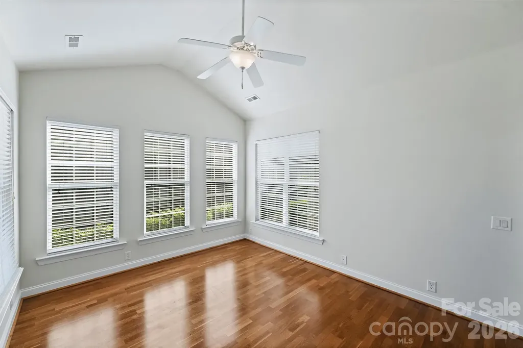 2015 Woodburn Terrace Matthews NC 28105
