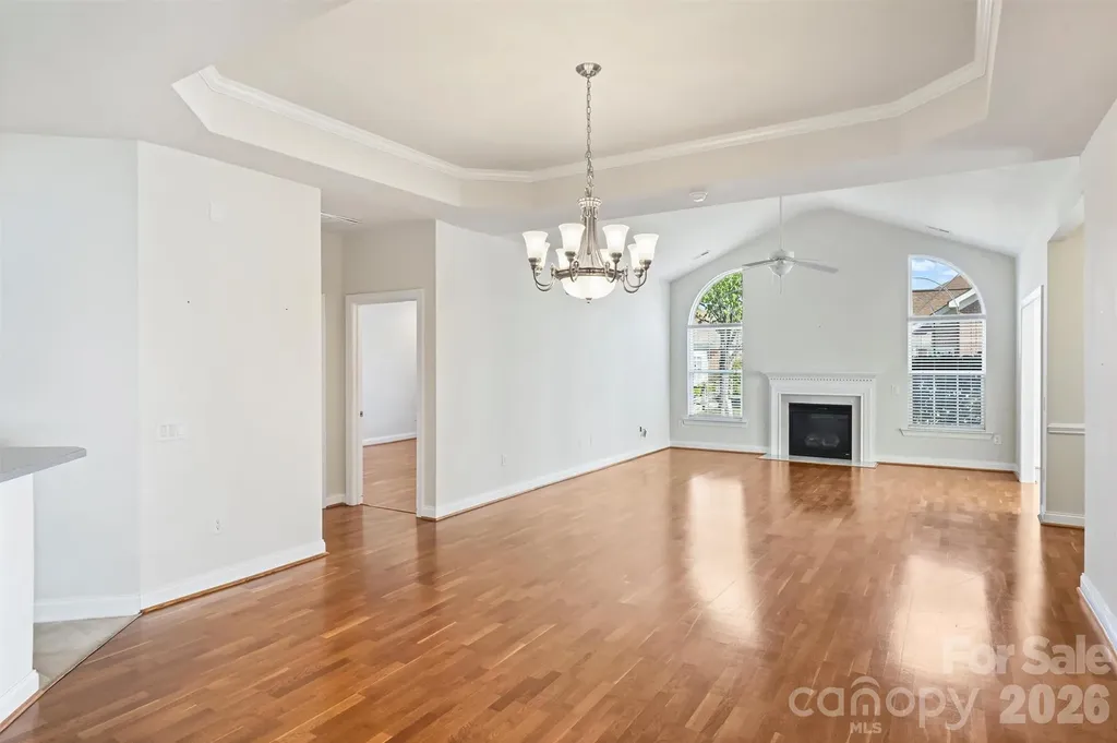 2015 Woodburn Terrace Matthews NC 28105