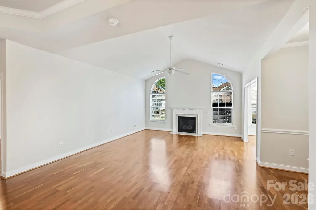 2015 Woodburn Terrace Matthews NC 28105