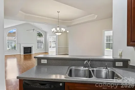 2015 Woodburn Terrace Matthews NC 28105