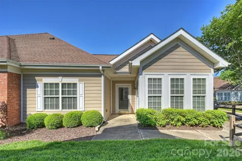 2015 Woodburn Terrace Matthews NC 28105