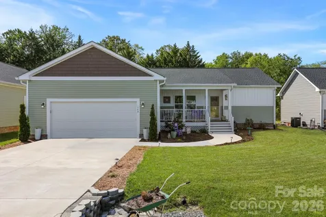143 Beechnut Drive Hendersonville NC 28739