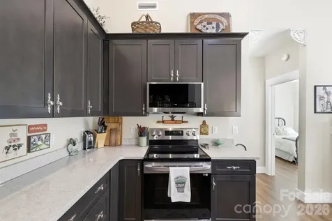 143 Beechnut Drive Hendersonville NC 28739