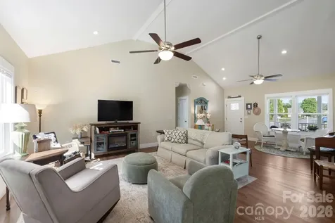 143 Beechnut Drive Hendersonville NC 28739
