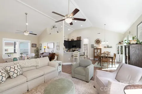 143 Beechnut Drive Hendersonville NC 28739