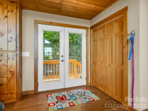 603 Pace Mountain Road Saluda NC 28773