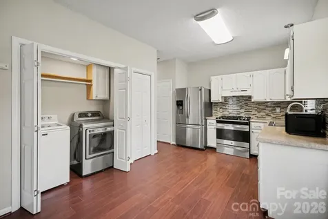 1921 Stonewyck Avenue Kannapolis NC 28081