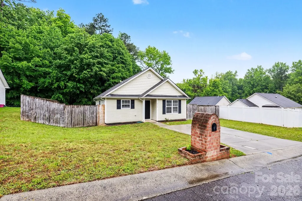 2116 Lauren Elizabeth Court Charlotte NC 28214