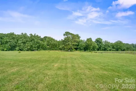 308 Laurel Ridge Drive Lincolnton NC 28092